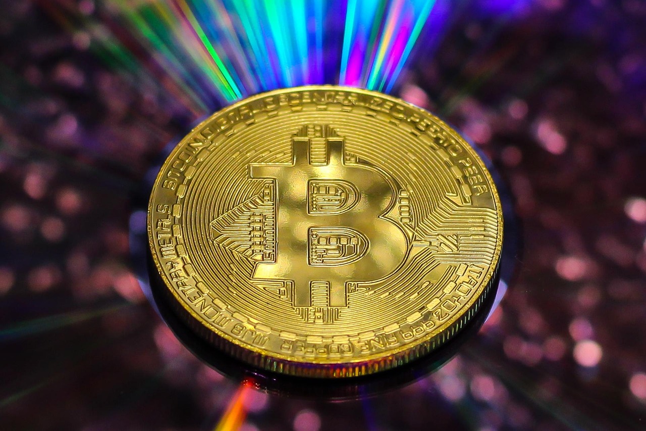 马斯克回归特斯拉、减少DOGE工作！TSLA与狗狗币双双暴涨